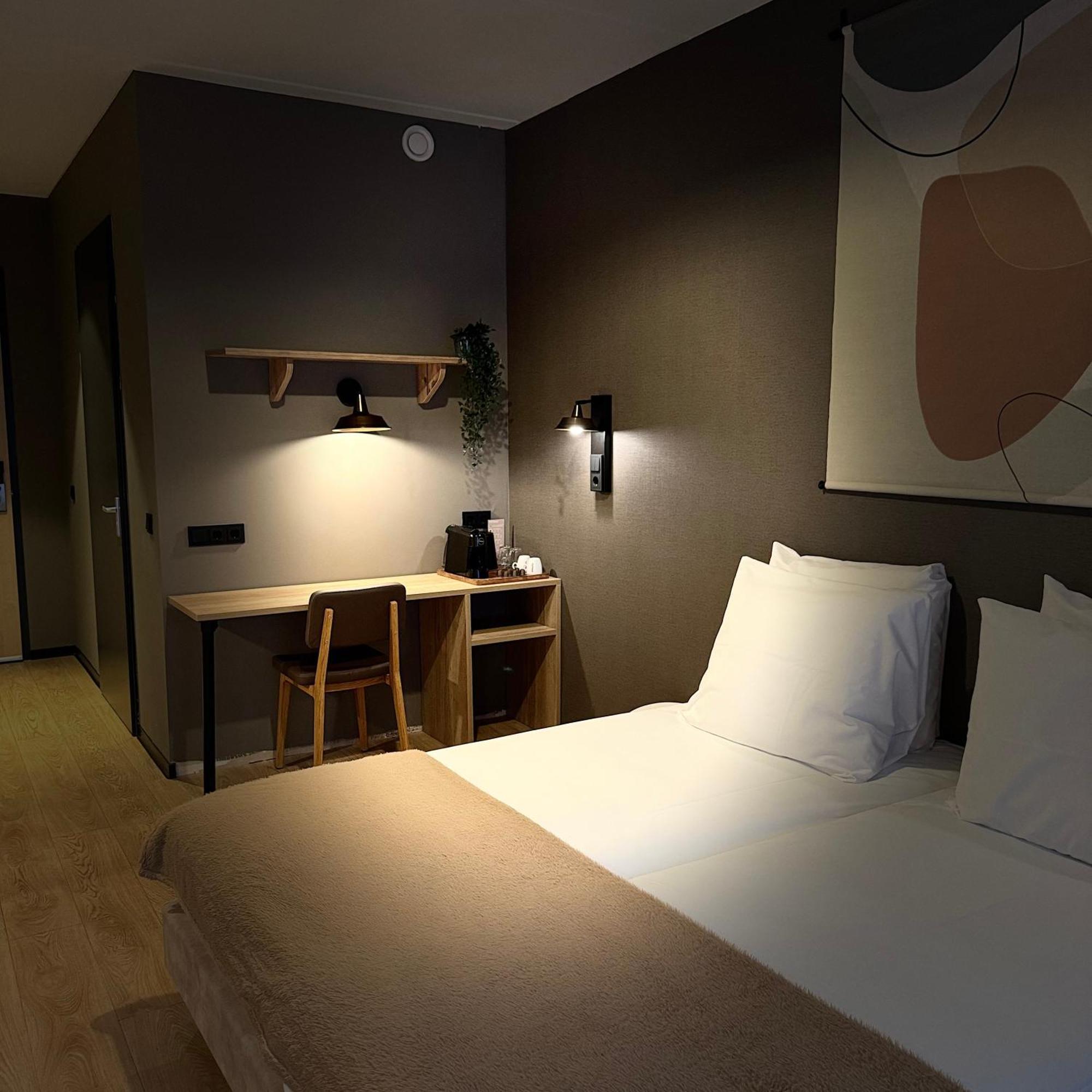 Hotel Emilia Kaatsheuvel Esterno foto