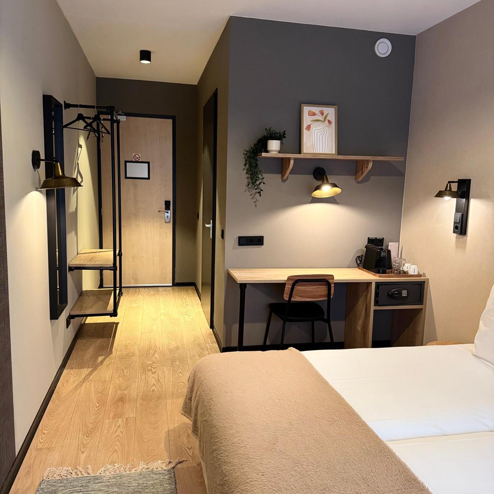 Hotel Emilia Kaatsheuvel Esterno foto