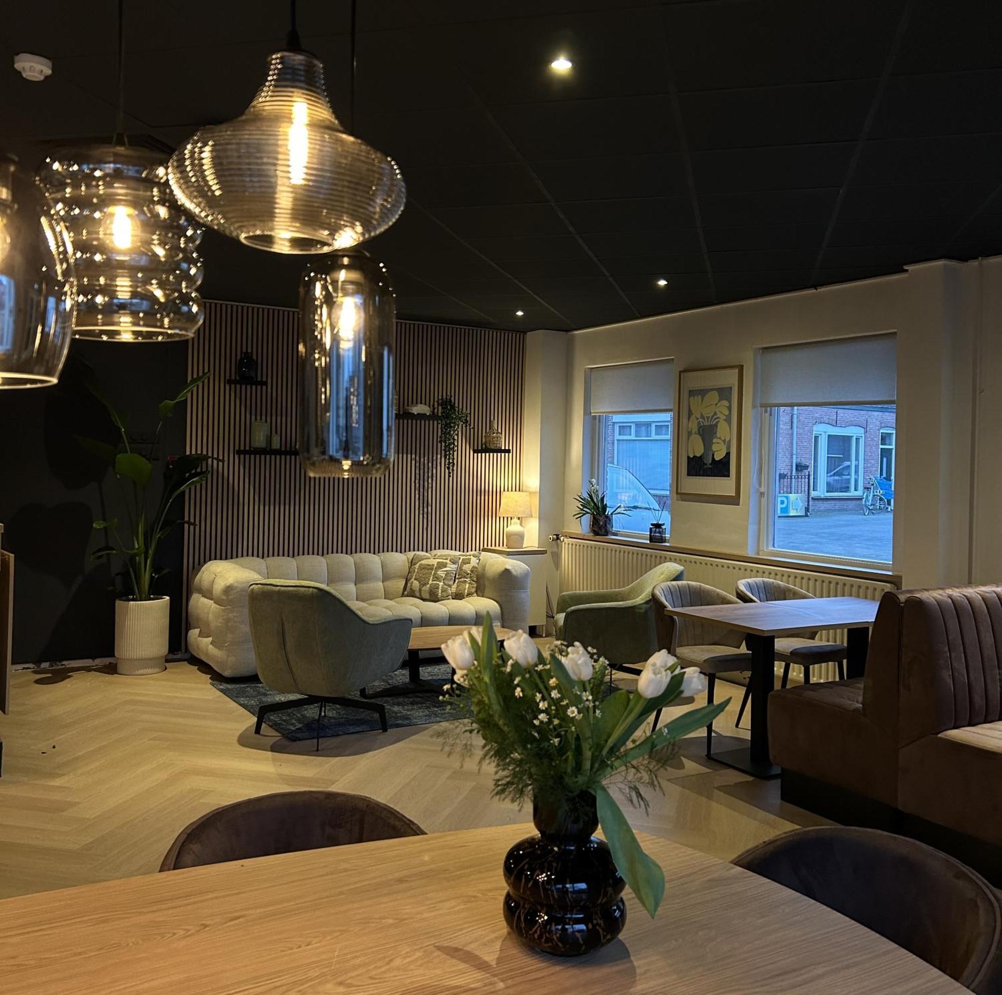 Hotel Emilia Kaatsheuvel Esterno foto