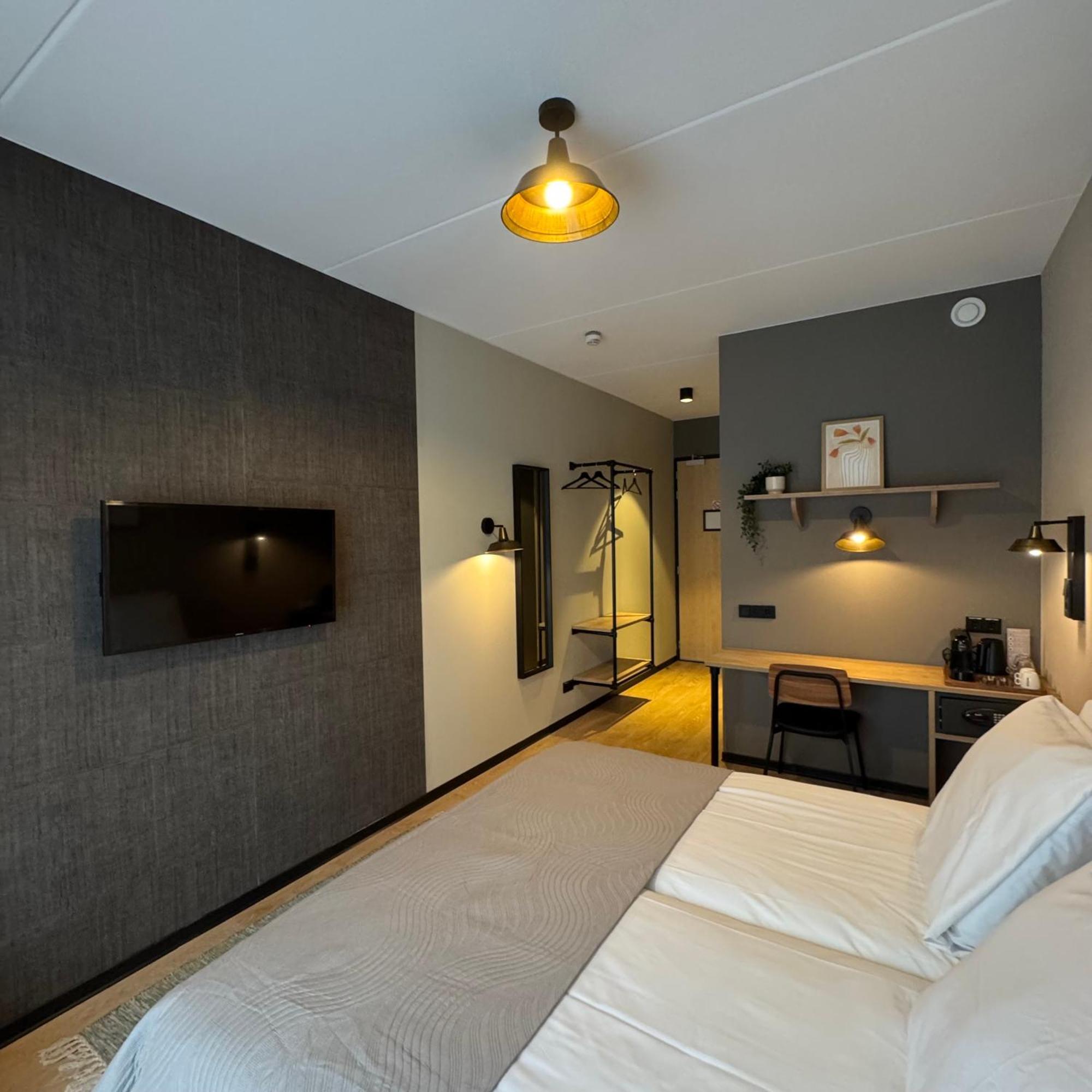 Hotel Emilia Kaatsheuvel Esterno foto